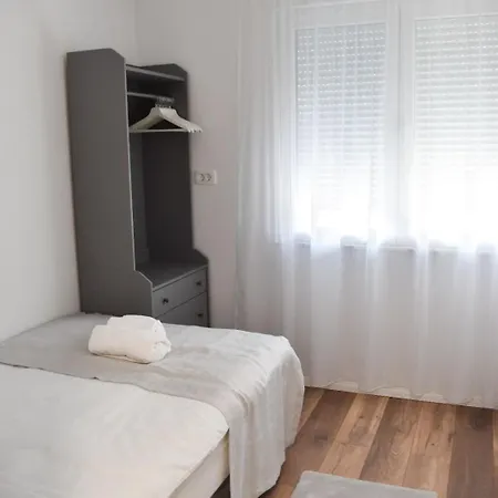 Worldwide Apartman *