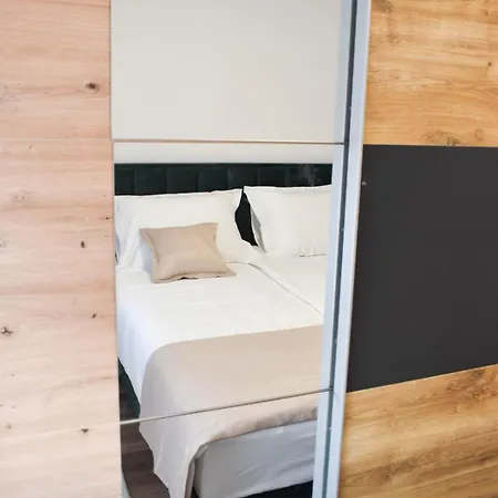 Worldwide Apartman *