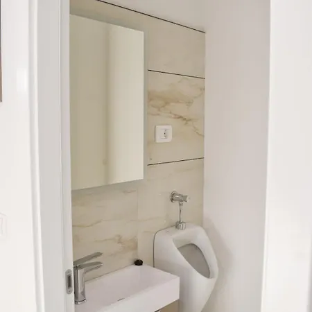 Worldwide * Σπλιτ