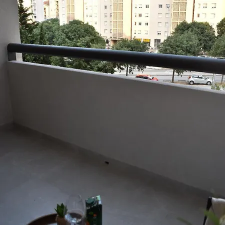 Worldwide * Σπλιτ