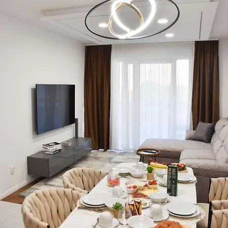 Worldwide Apartment Split