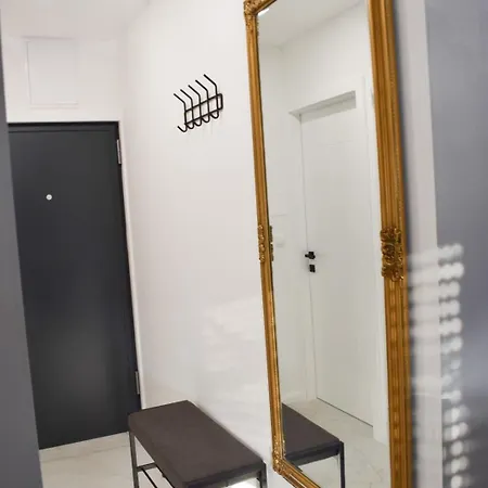 Worldwide Διαμέρισμα Σπλιτ