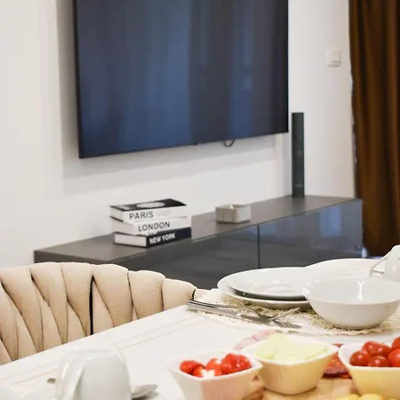 아파트 Worldwide *